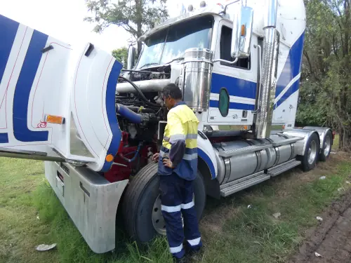 Heavy Vehicle Mechanic - Mobile Mechanic Service - Maharaj’s Mechanical Services & Transport - 24/7 Emergency Breakdown Assistance