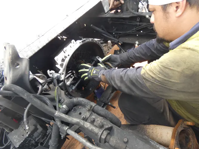 Heavy Vehicle Mechanic - Mobile Mechanic Service - Maharaj’s Mechanical Services & Transport - On-time Mechanical Repairs